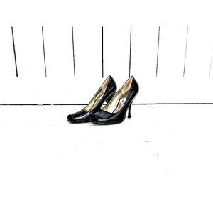 Nine West black leather  peep toe high heel stiletto pumps